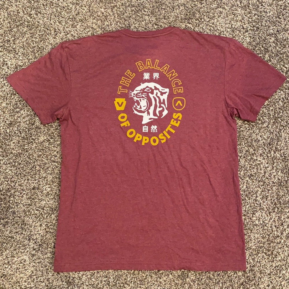 Men’s NWOT RVCA t-shirt